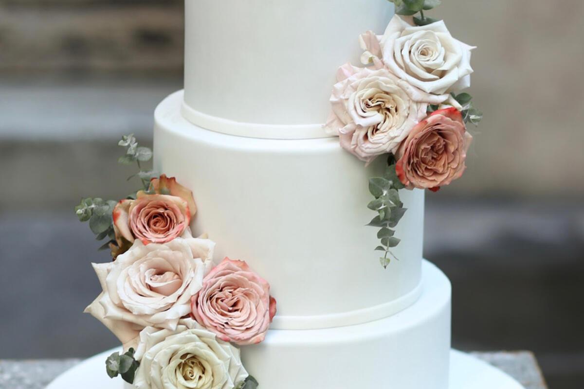 Különleges esküvői torták a Marangona Cukrászdától